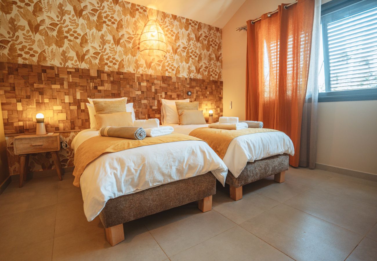Villa à PETITE-ILE - Villa Bo'M Bleue 